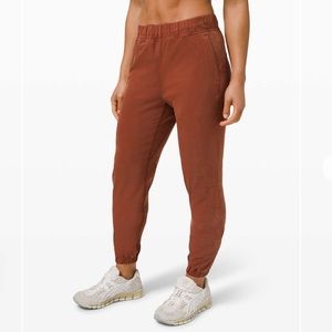 LULULEMON ADAPTED STATE TRAINING JOGGER DARK TERRACOTTA